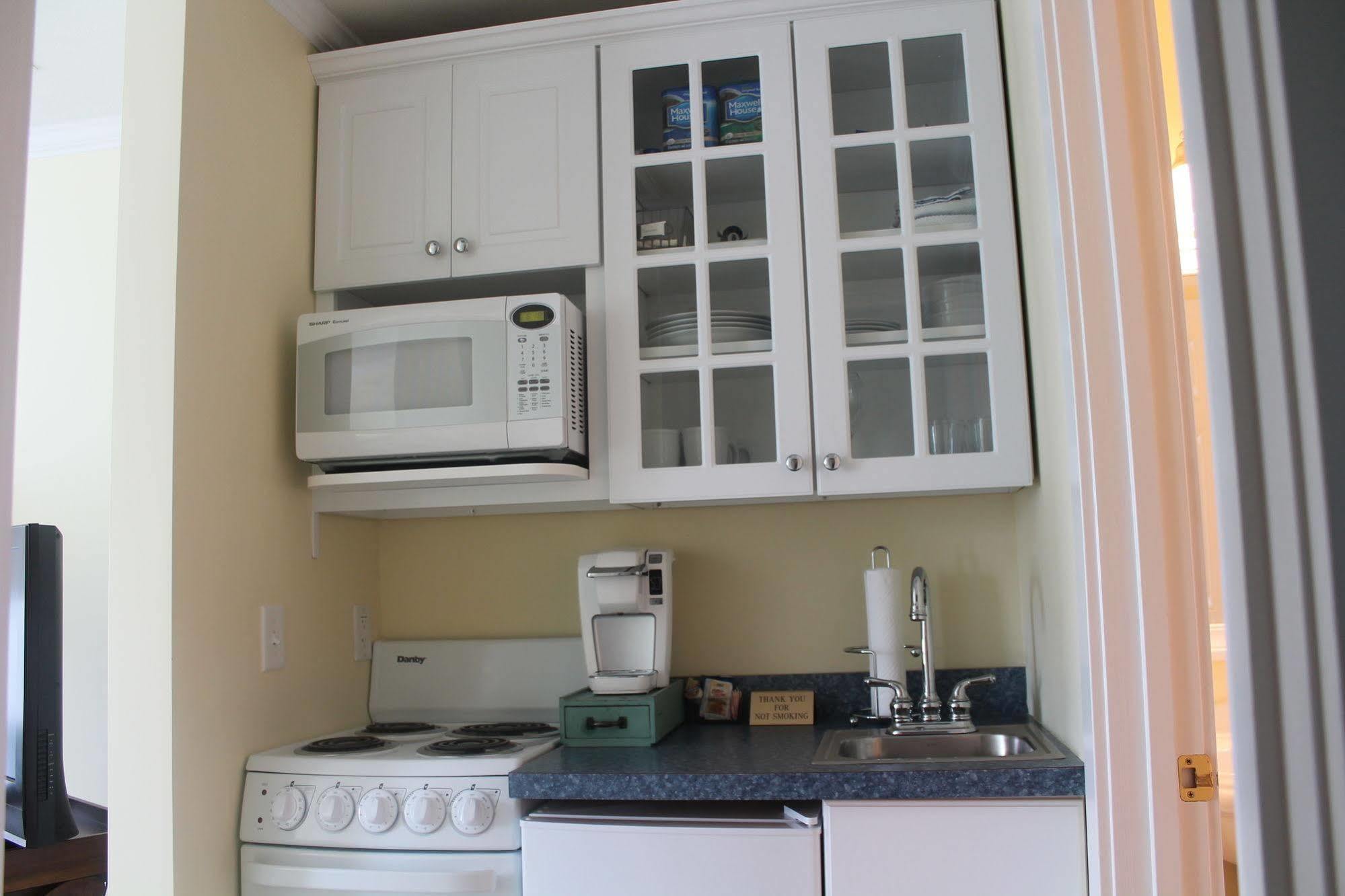 Captain'S Cottage Suites Grand Haven Esterno foto
